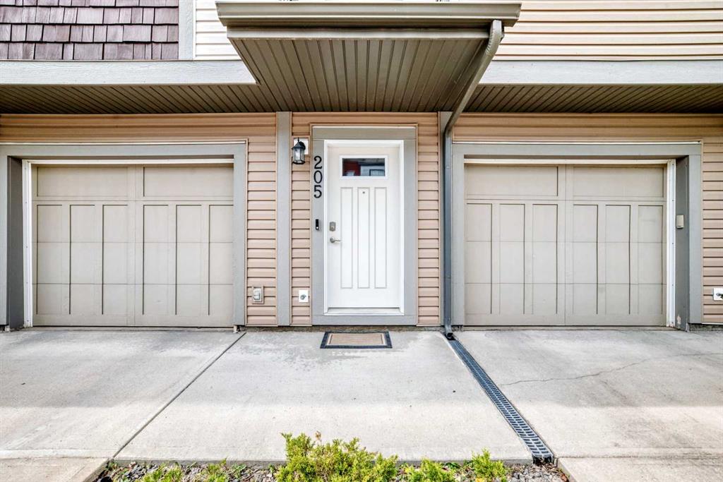 Picture for 205 Copperpond Row SE