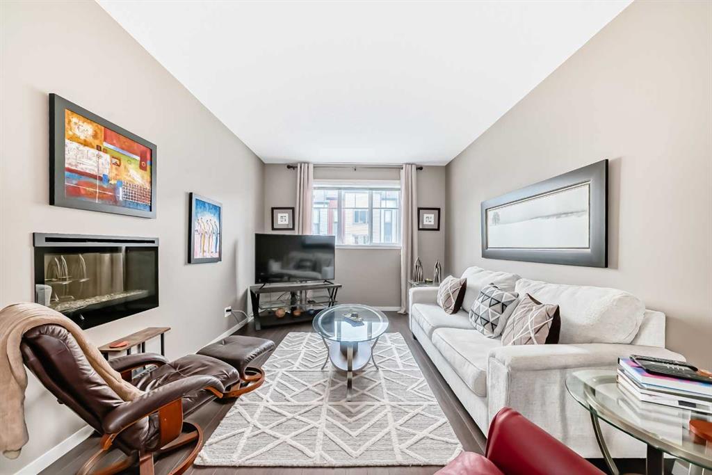 Picture for 205 Copperpond Row SE