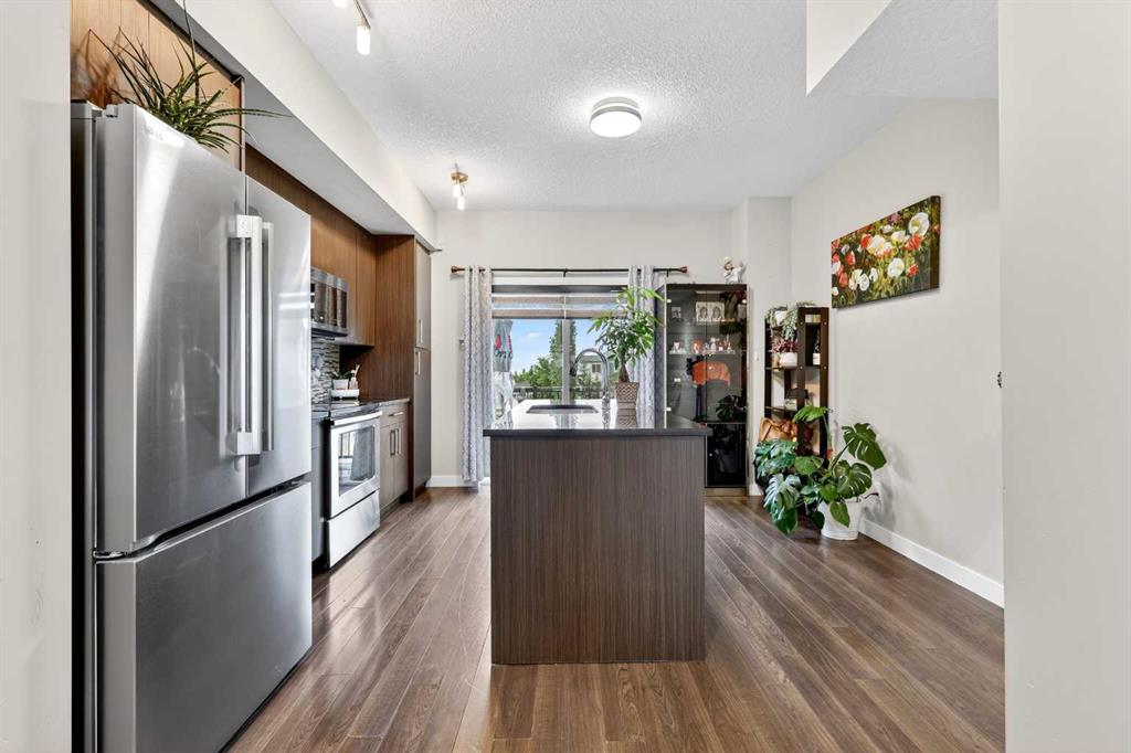 Picture for 337 Taralake Way NE