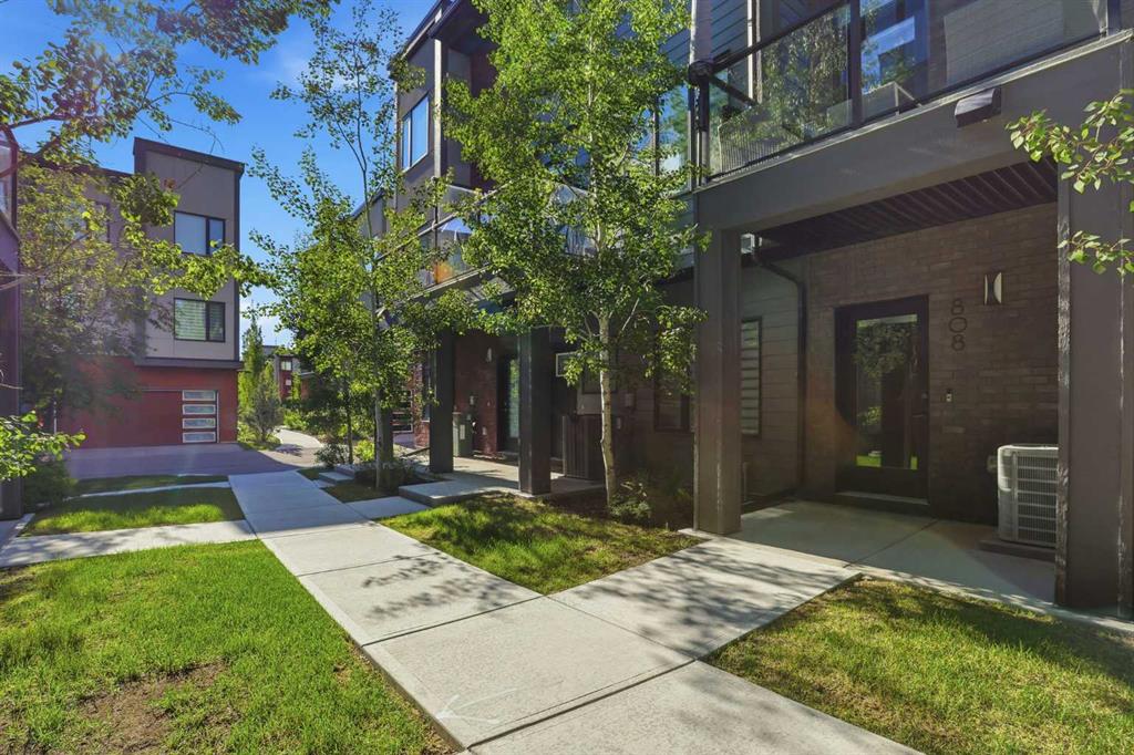 Picture for 808 Greenbriar Common NW