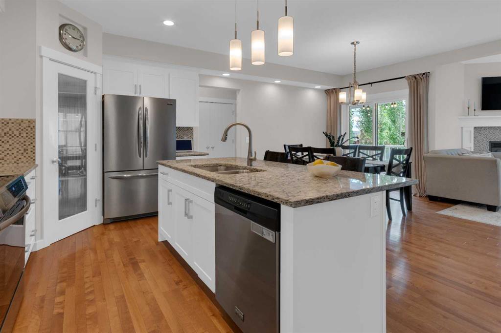 Picture for 1373 Ravenswood Drive SE