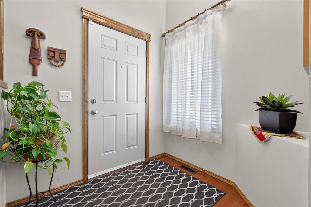 Picture for 60 Tuscany Ridge Crescent NW