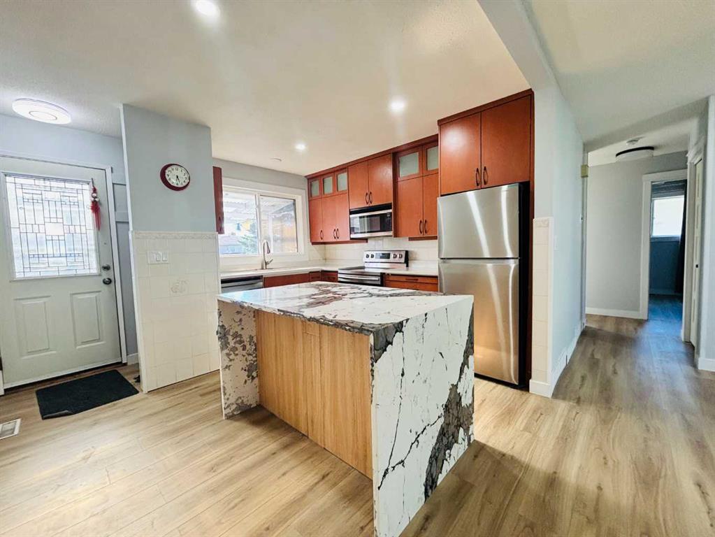 Picture for 1672 Marlyn Way NE