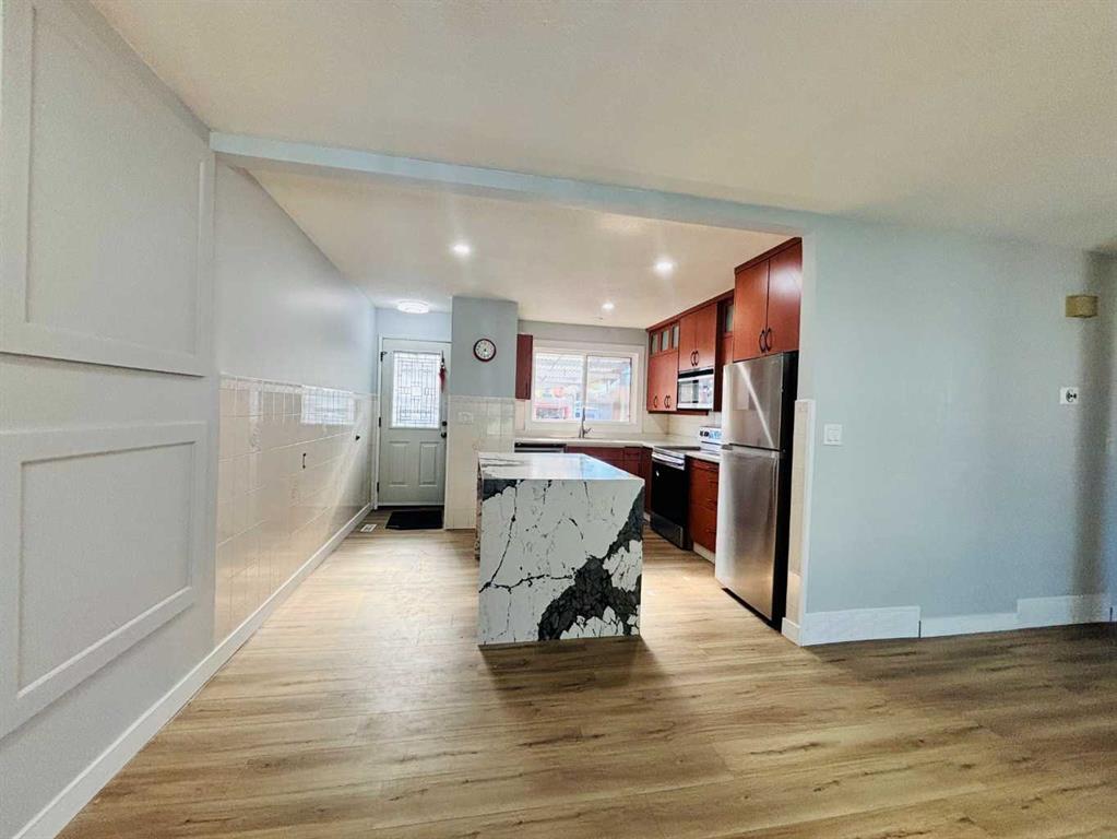 Picture for 1672 Marlyn Way NE