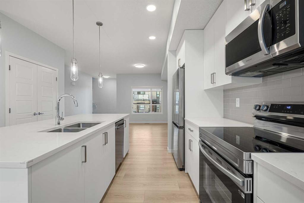 Picture for 408, 20295 Seton Way SE