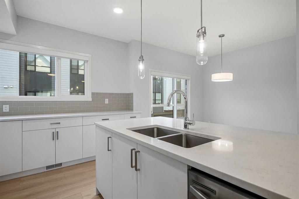 Picture for 408, 20295 Seton Way SE