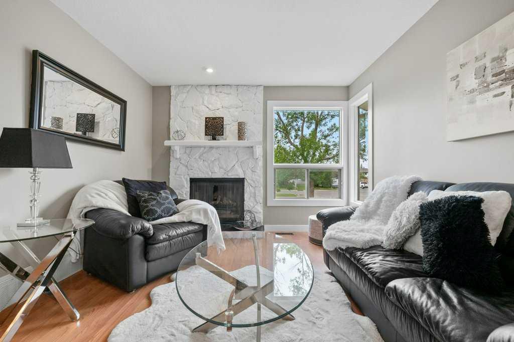 Picture for 55 Macewan Drive NW