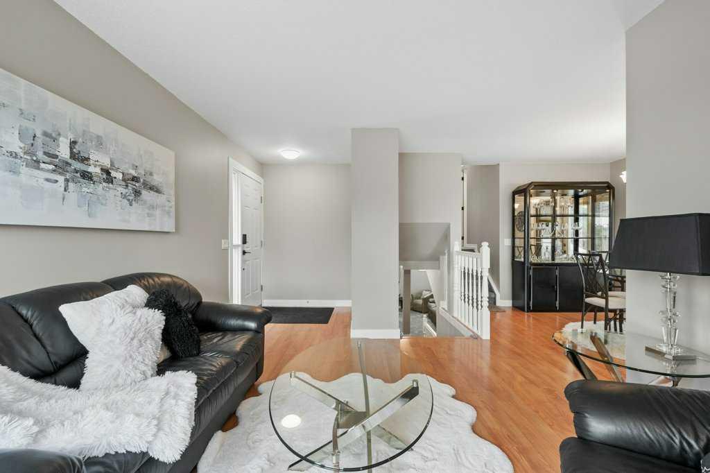 Picture for 55 Macewan Drive NW