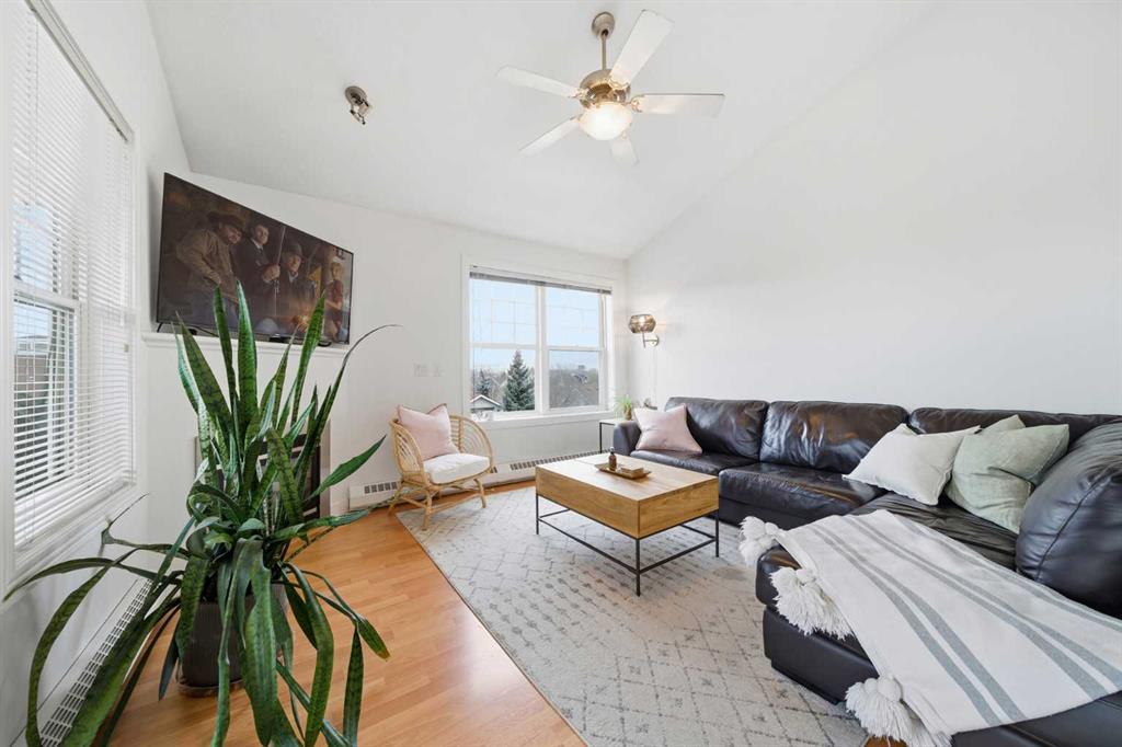 Picture for 401, 1408 17 Street SE