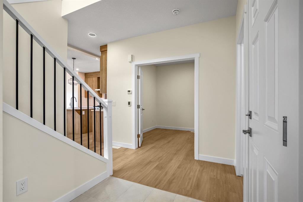 Picture for 585 Corner Meadows Way NE