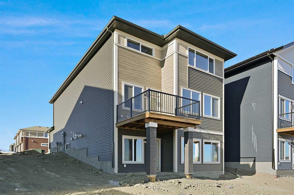 Picture for 211 Corner Glen Crescent NE