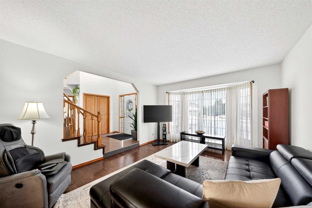 Picture for 36 Edgevalley Place NW