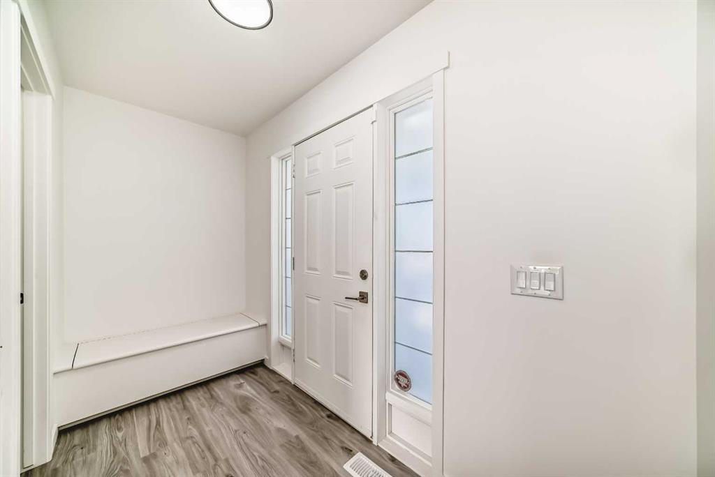 Picture for 99 Saddlecrest Way NE