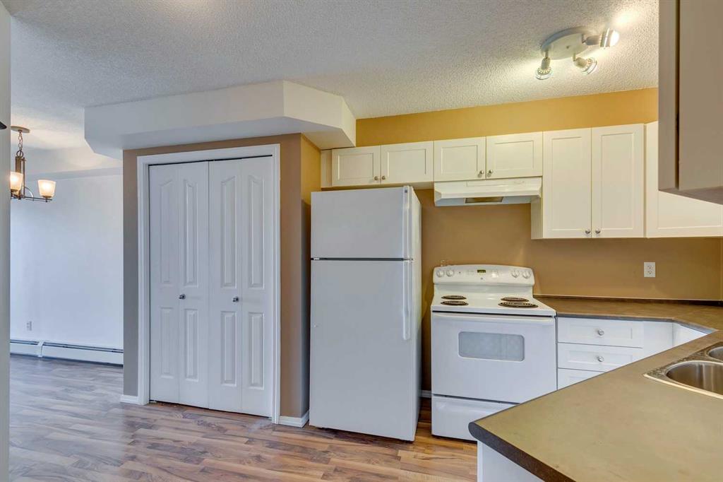 Picture for 1413, 60 Panatella Street NW