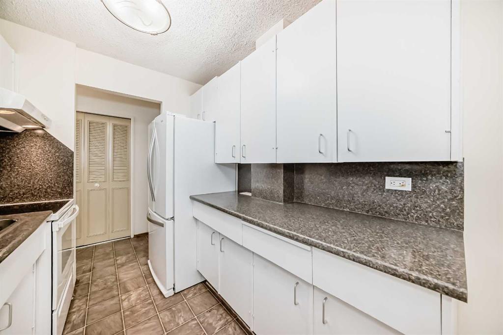 Picture for 274, 1620 8 Avenue NW