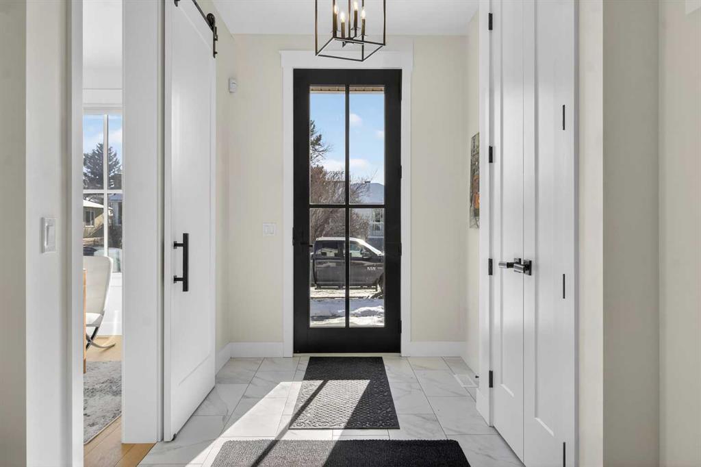 Picture for 124 26 Avenue NE