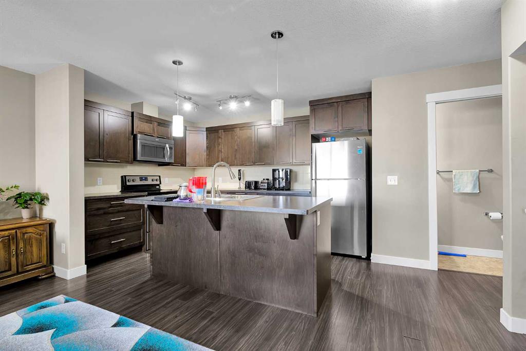 Picture for 909 Skyview Ranch Grove 