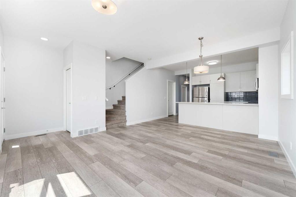 Picture for 62 Walden Lane SE