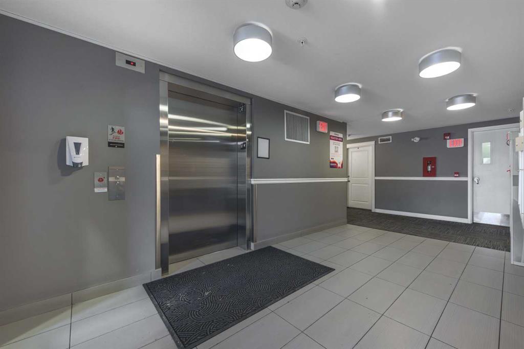 Picture for 1404, 240 Skyview Ranch Road NE