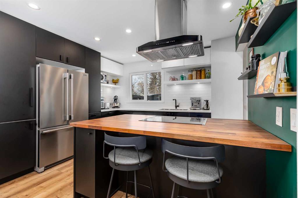 Picture for 3011 32A Avenue SE