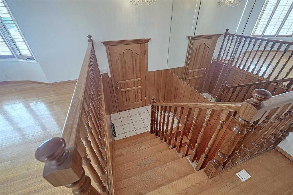 Picture for 444 Woodland Crescent SE