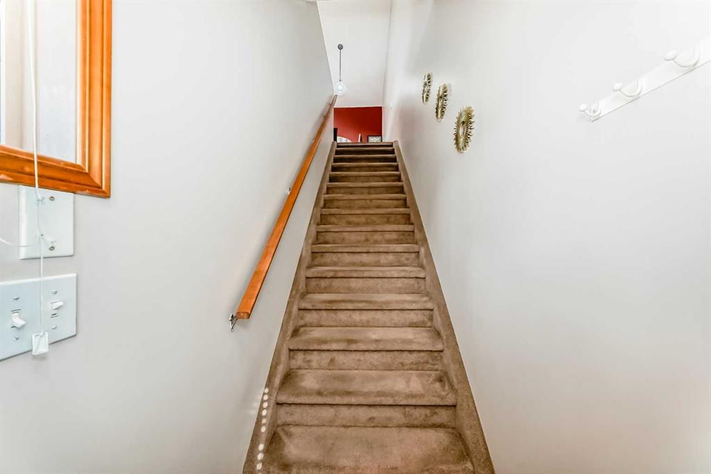 Picture for 203, 4 Everridge Square SW