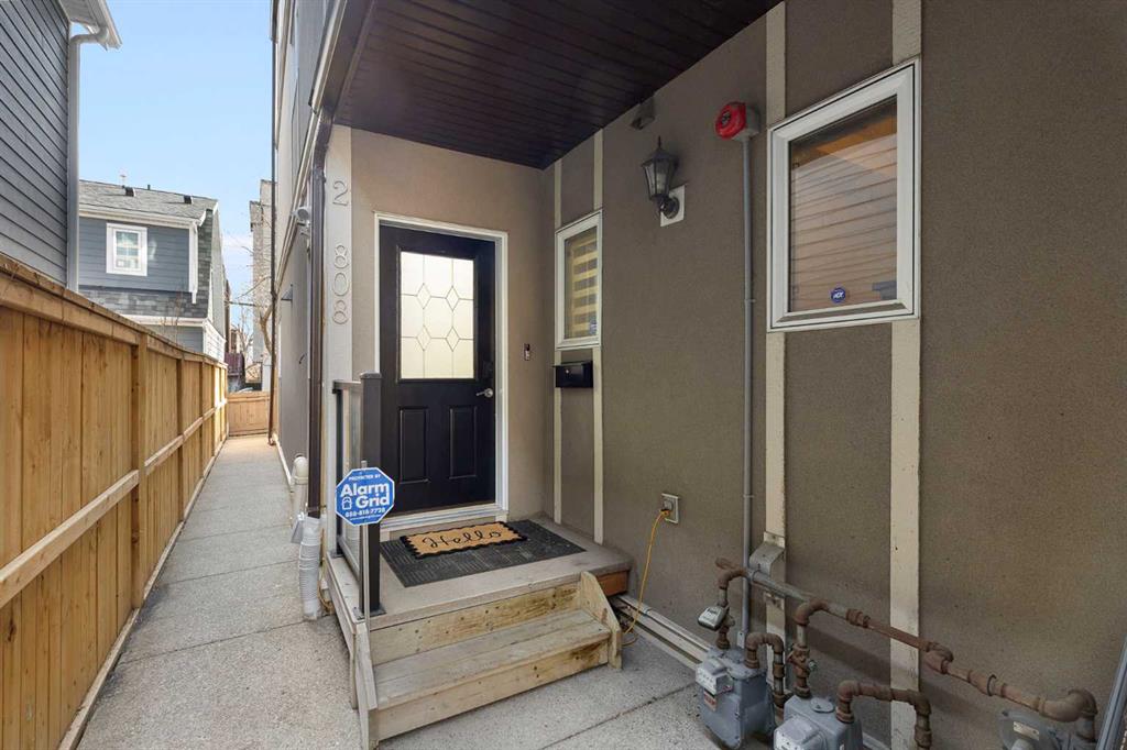 Picture for 2, 808 4 Street NE