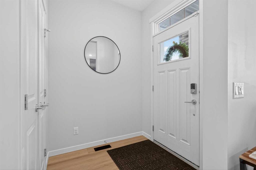 Picture for 32 Marquis Green SE