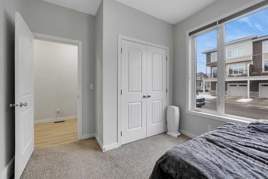 Picture for 32 SETON Row SE