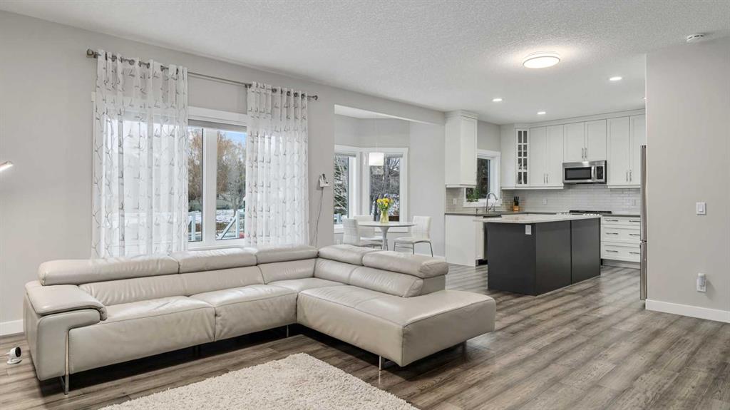 Picture for 39 Mt Douglas Point SE