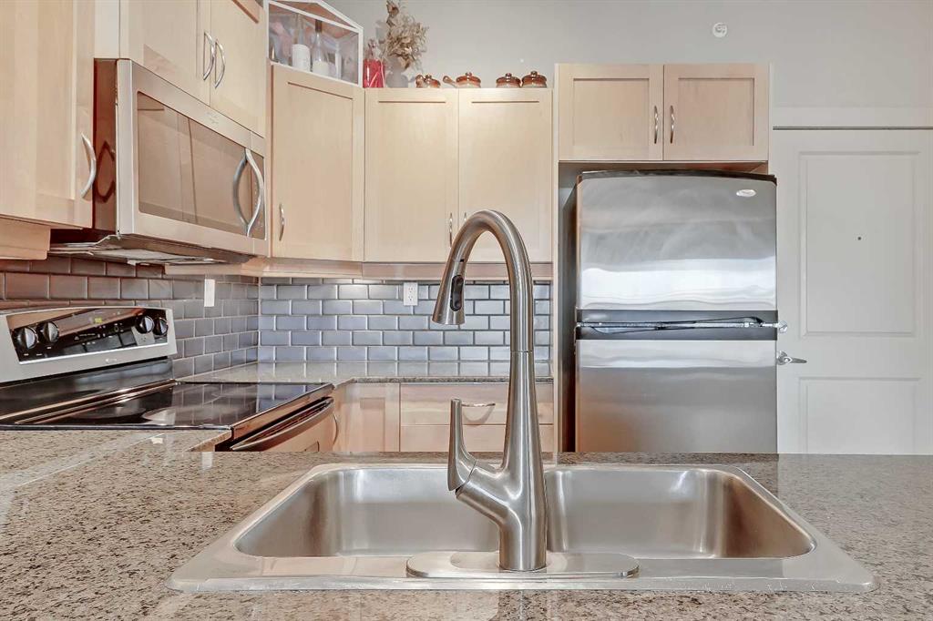 Picture for 4210, 5605 Henwood Street SW