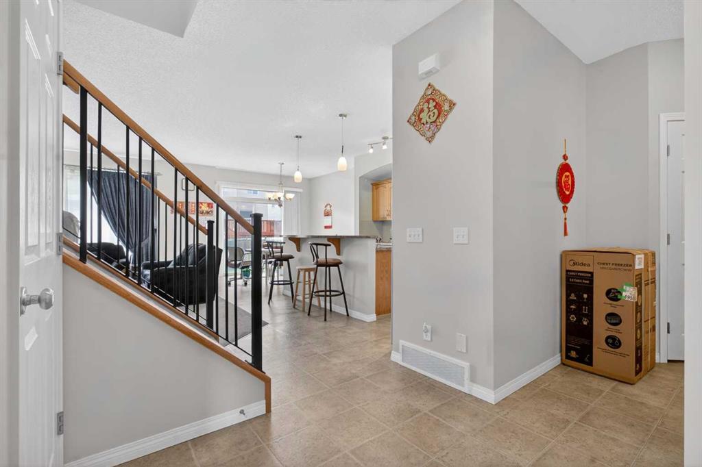 Picture for 156 Saddlecrest Park NE