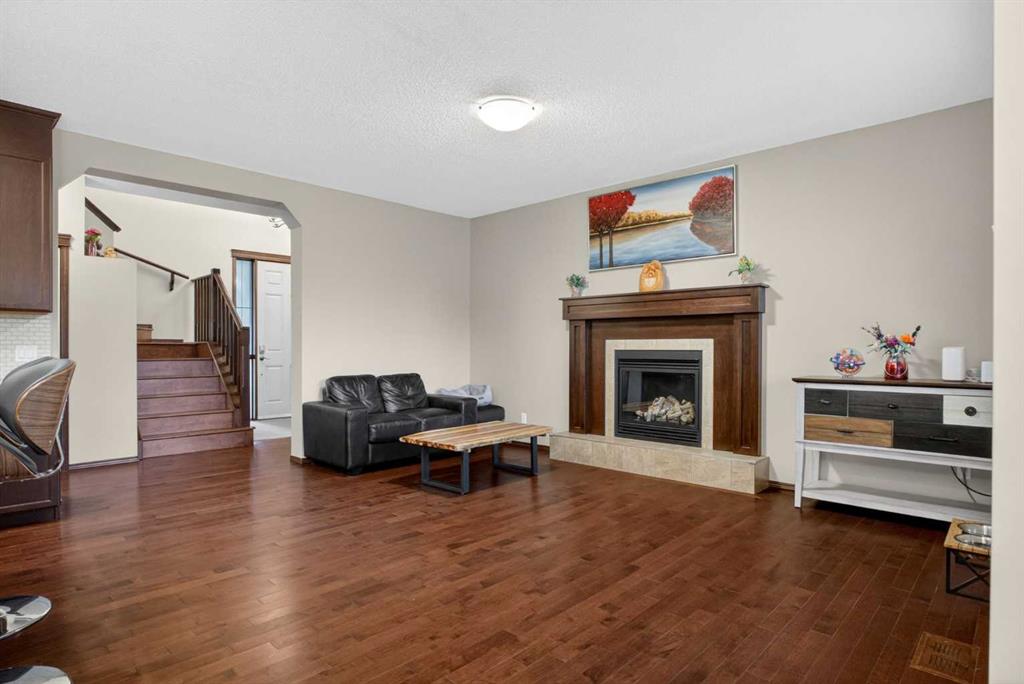 Picture for 239 Cranarch Landing SE