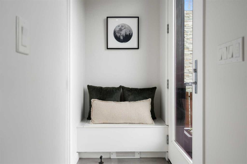 Picture for 1141 Renfrew Drive NE