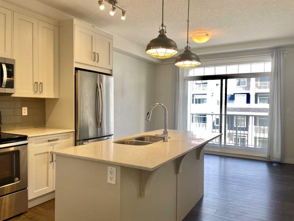 Picture for 302, 100 Auburn Meadows Common SE