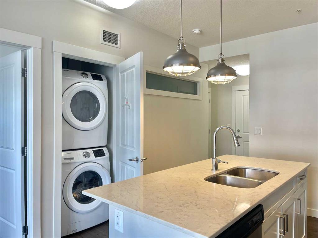 Picture for 302, 100 Auburn Meadows Common SE