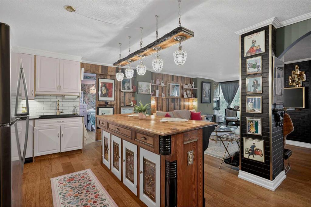 Picture for 205, 4554 Valiant Drive NW