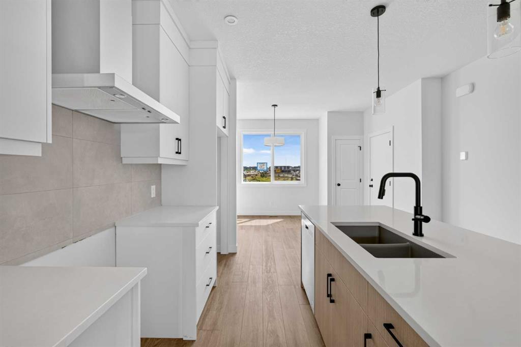 Picture for 26 Starling Boulevard NW