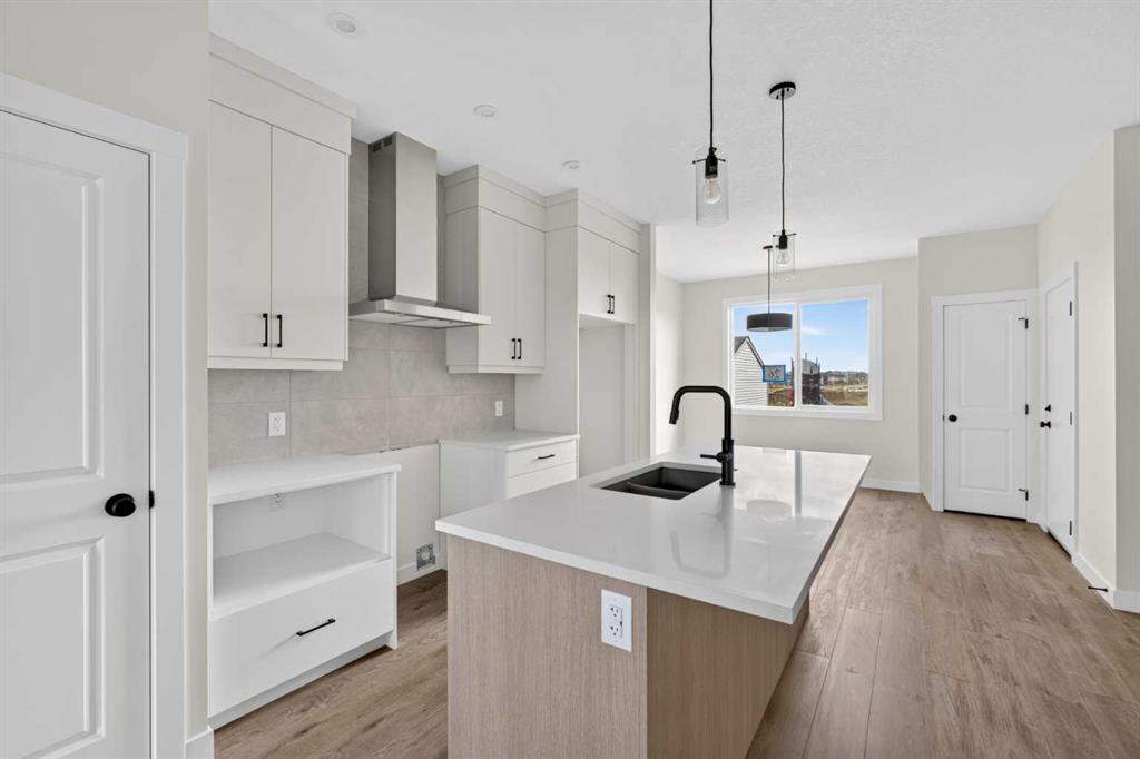 Picture for 26 Starling Boulevard NW