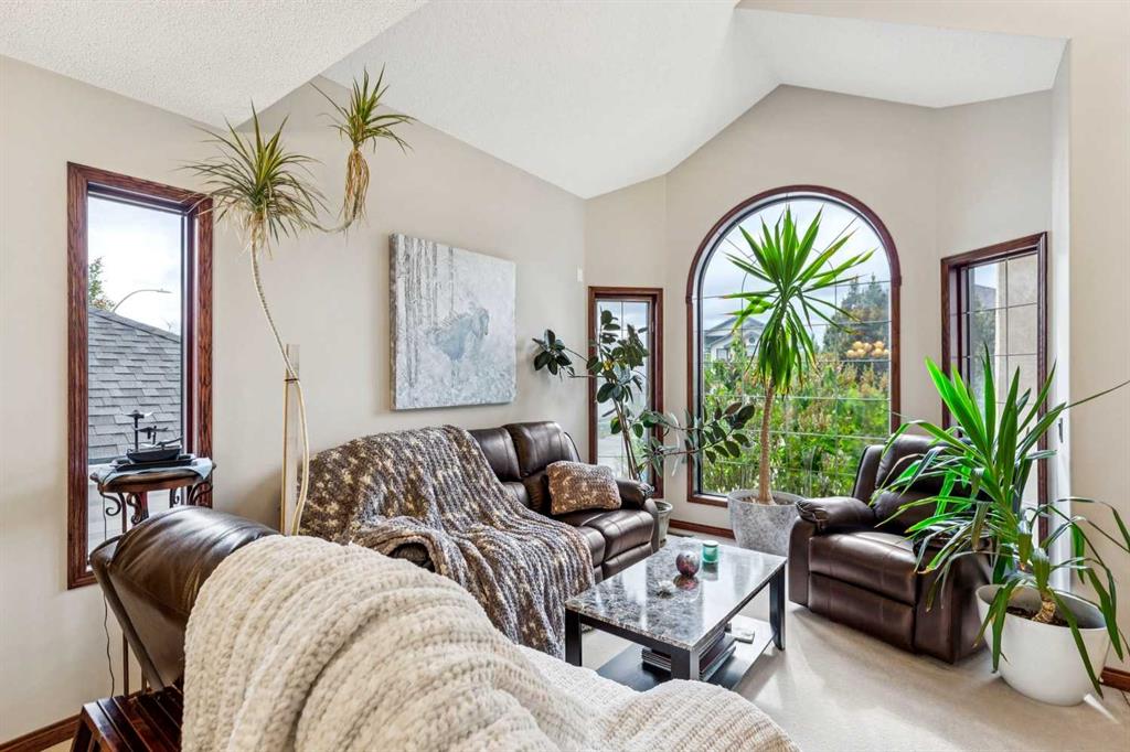 Picture for 27 Valley Creek Bay NW