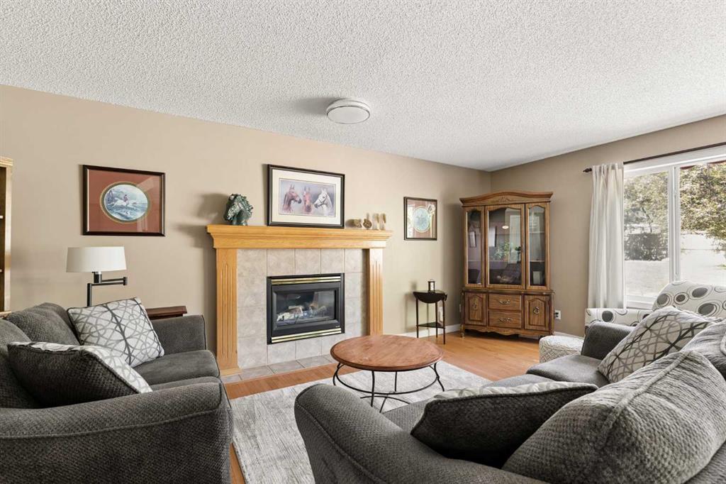Picture for 11 Somerglen Court SW