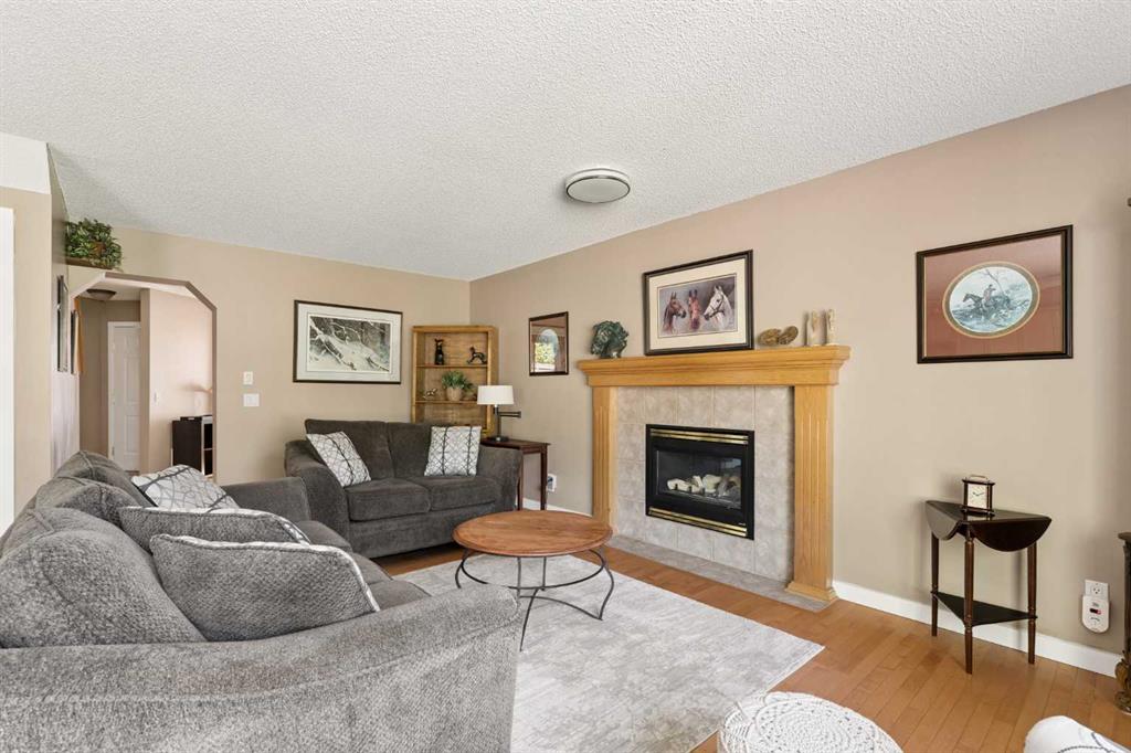 Picture for 11 Somerglen Court SW