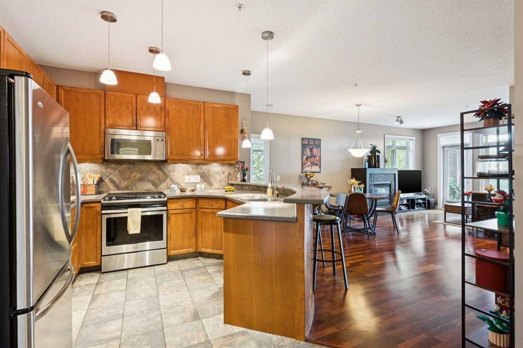 Picture for 303, 10 Hemlock Crescent SW