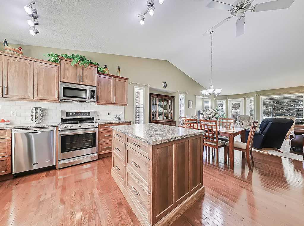 Picture for 421 Riverside Green NW