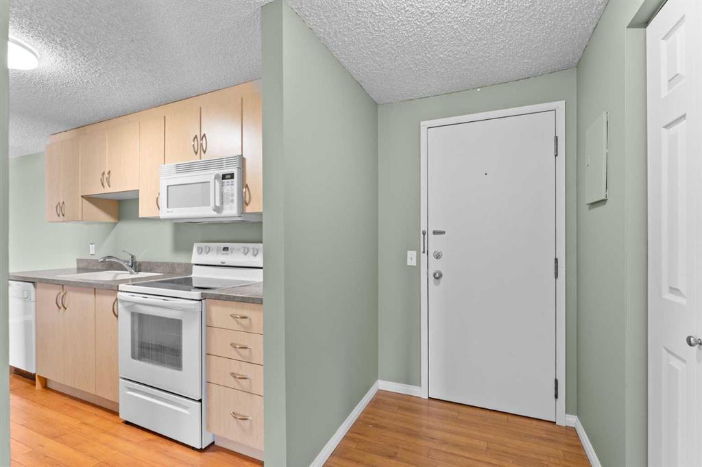 Picture for 207, 280 Banister Drive 