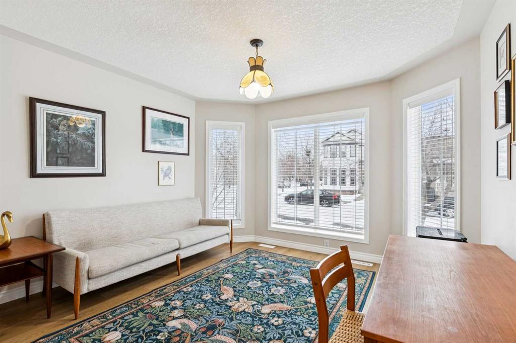 Picture for 45 Prestwick Rise SE