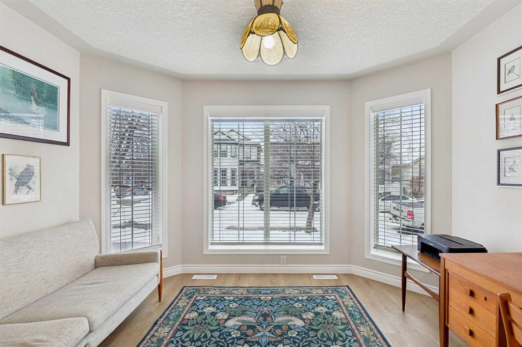 Picture for 45 Prestwick Rise SE