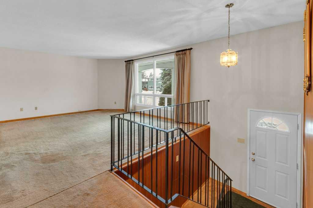 Picture for 113 Brown Crescent NW