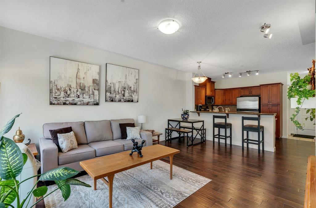 Picture for 202, 10 Discovery Ridge Close SW