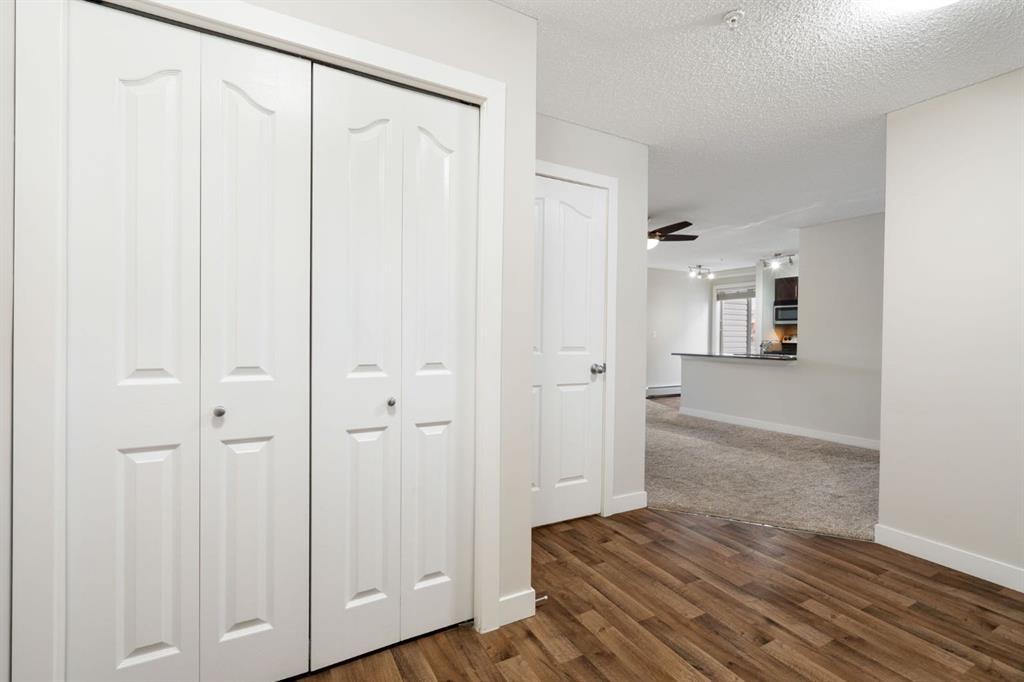 Picture for 4220, 403 Mackenzie Way SW